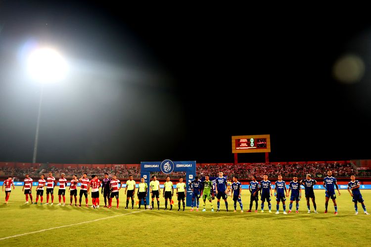 Jelang pertandingan pekan ke-19 Liga 1 2022-2023, Madura United melawan Persib Bandung yang berakhir dengan skor 0-1 di Stadion Gelora Ratu Pamelingan Pamekasan, Jumat (20/1/2023) malam.