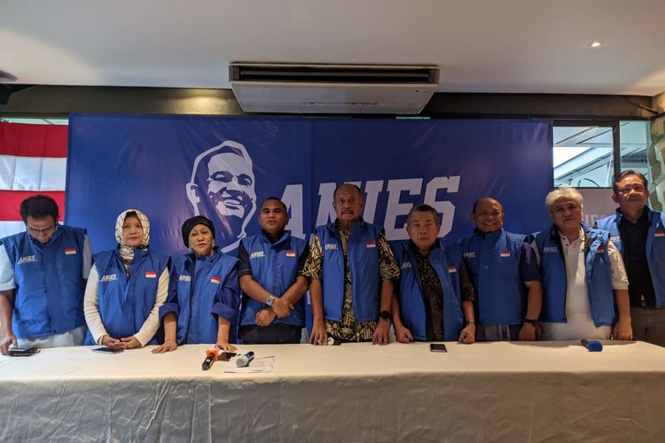 Relawan Amanat Indonesia (Anies) saat konferensi pers di Kemang, Jakarta Selatan meminta PAN calonkan Anies Baswedan sebagai Capres 2024.