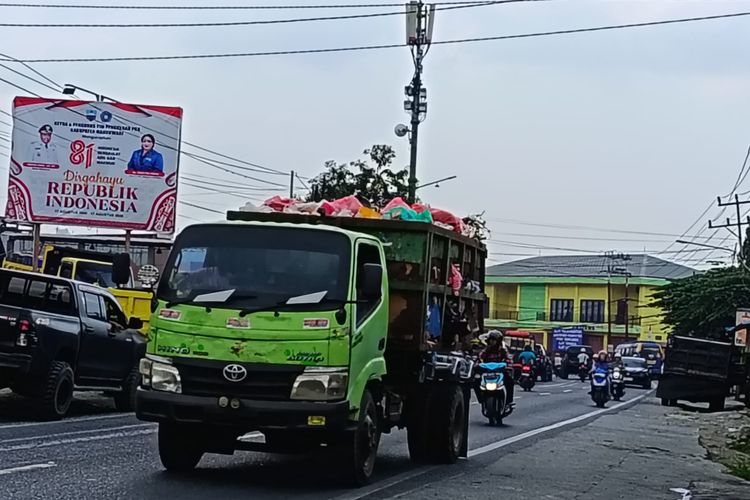 Kuota BBM Sudah Tambah tapi Antrean Kian Panjang di SPBU Manokwari, Pengguna Jalan Resah
