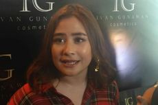 Prilly Latuconsina Ingin Menulis Buku tentang Dirinya