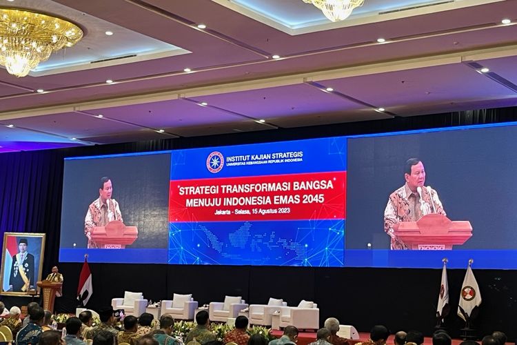 Ketua Umum Partai Gerindra Prabowo Subianto dalam seminar “Strategi Transformasi Bangsa Menuju Indonesia Emas 2024” di Hotel Bidakara Jakarta, Selasa (15/8/2023).