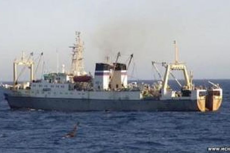 Kapal pukat Rusia yang membawa 132 awak tenggelam di di Samudra Pasifik Barat dekat Semenanjung Kamchatka, Rabu (1/4/2015) malam. Sedikitnya 43 orang tewas dalam kecelakaan itu.

