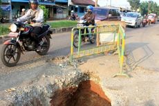 Jalan Rusak di Bekasi Belum Ditangani