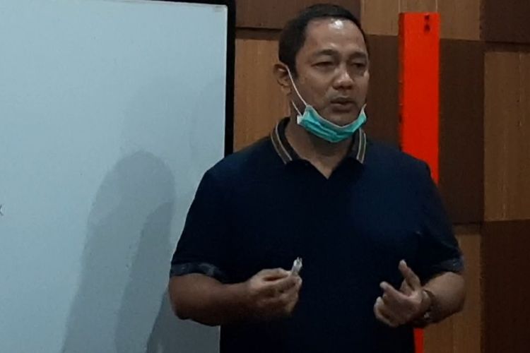 Wali Kota Semarang Hendrar Prihadi saat konferensi pers di kantor Balai Kota Semarang, Senin (4/5/2020).