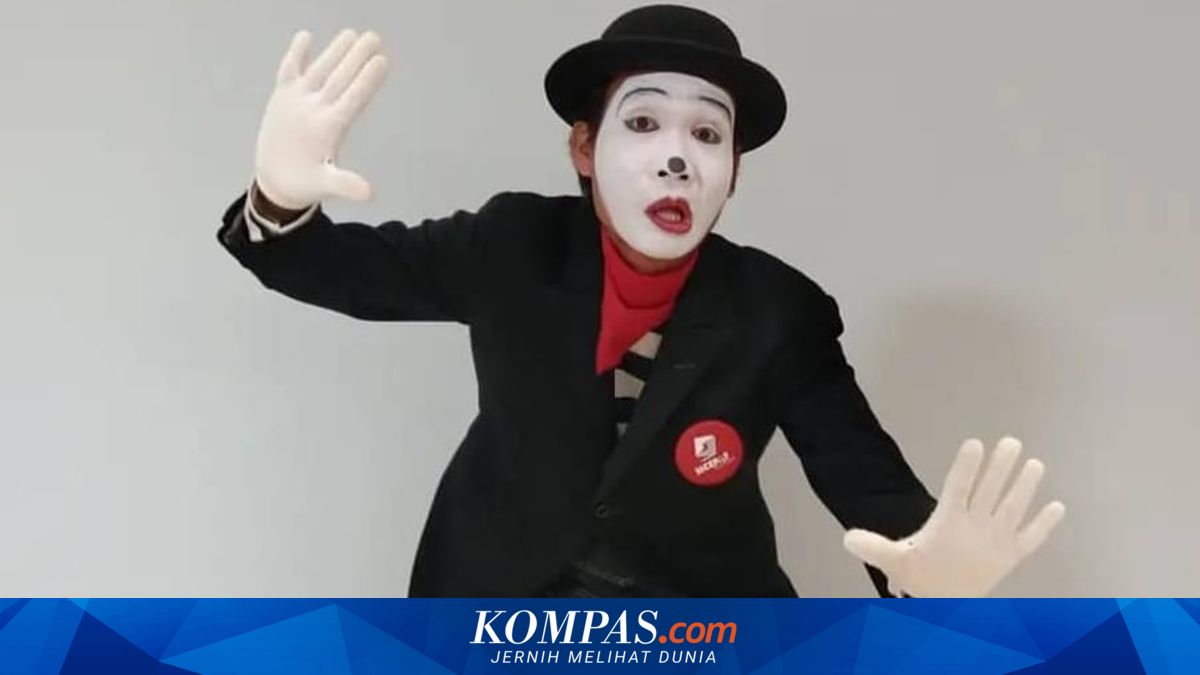 Di Balik Wajah Putih Pantomim: Perjuangan Amar Menjaga Seni dan Menghidupi Keluarga