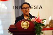 Indonesian, Chinese Foreign Ministers Discuss Covid-19 Vaccine, Economic Recovery 