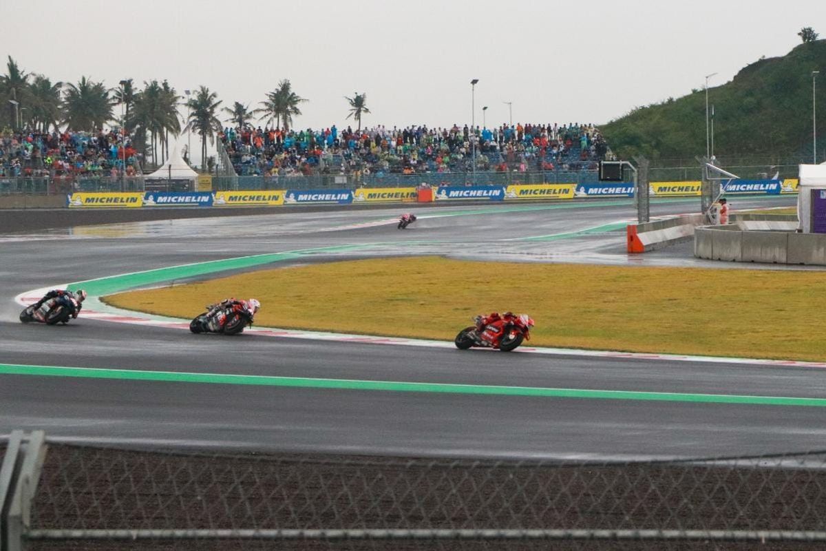 Pemerintah Siapkan 200 Bus Gratis Menuju MotoGP Mandalika 2024 Halaman all
