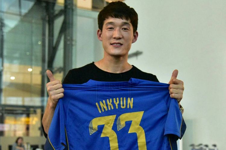 Gelandang asal Korea Selatan, Oh In-kyun, merapat ke Persib Bandung.