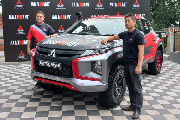 PT Mitsubishi Motors Krama Yudha Sales Indonesia (MMKSI) mendukung Rifat Sungkar berlaga pada Asia Cross Country Rally (AXCR) 2022 di Thailand.