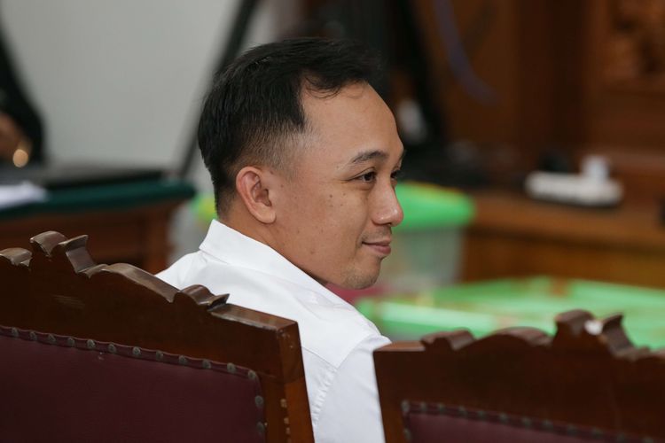 Terdakwa Ricky Rizal menjjadi saksi kasus pembunuhan Nofriansyah Yosua Hutabarat atau Brigadir J dengan terdakwa Richard Eliezer dan Kuat Ma'ruf  di Pengadilan Negeri (PN) Jakarta Selatan, Senin (5/12/2022).