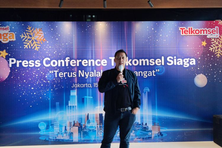Direktur Sales Telkomsel, Adiwinahyu B. Sigit dalam gelaran konferensi pers Telkomsel Siaga, Rabu (15/12/2021).