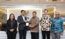 Rapat Bersama KIP, Wamenpan-RB Tekankan Peran Keterbukaan Informasi dalam Reformasi Birokrasi