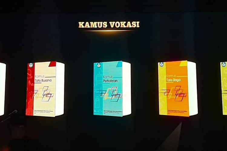 Kamus Vokasi merupakan salah satu produk yang diluncurkan pada puncak peringatan Bulan Bahasa dan Sastra 2019 di Jakarta, Senin (28/10/2019).