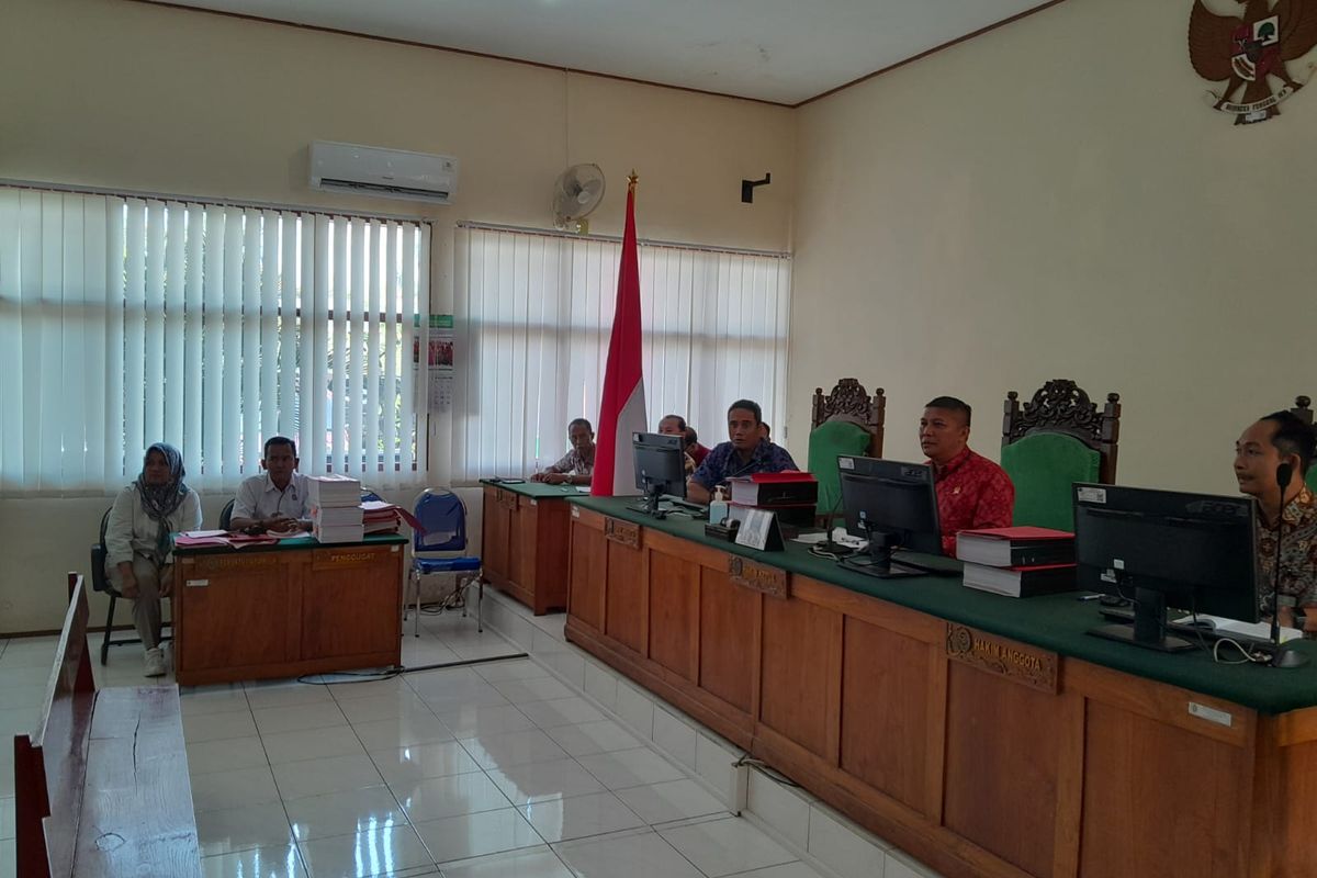 Suasana sidang kasus pengeroyokan siswa MTS di Situbondo pada Rabu (19/6/2024).