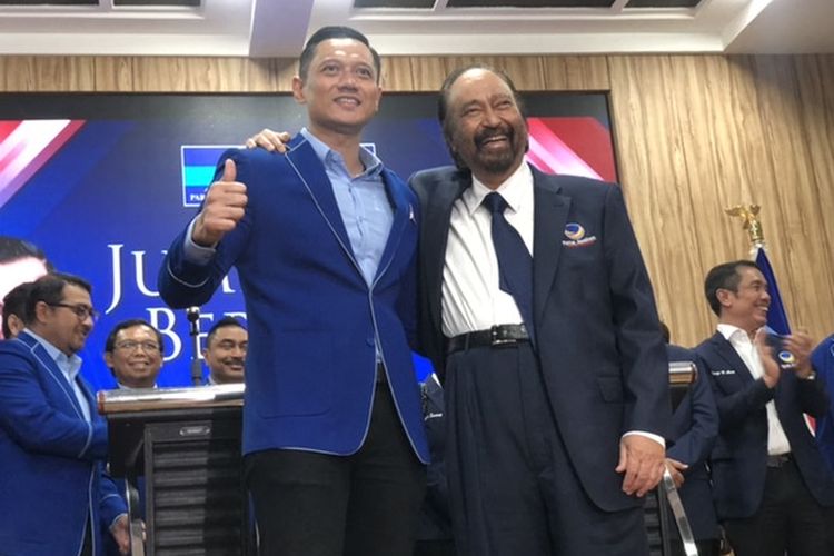 Ketua Umum Partai Demokrat Agus Harimurti Yudhoyono bersama Ketua Umum Partai Nasdem Surya Paloh. Keduanya mengadakan pertemuan di kantor DPP Partai Demokrat, Jalan Proklamasi, Menteng, Jakarta, Rabu (22/2/2023). 