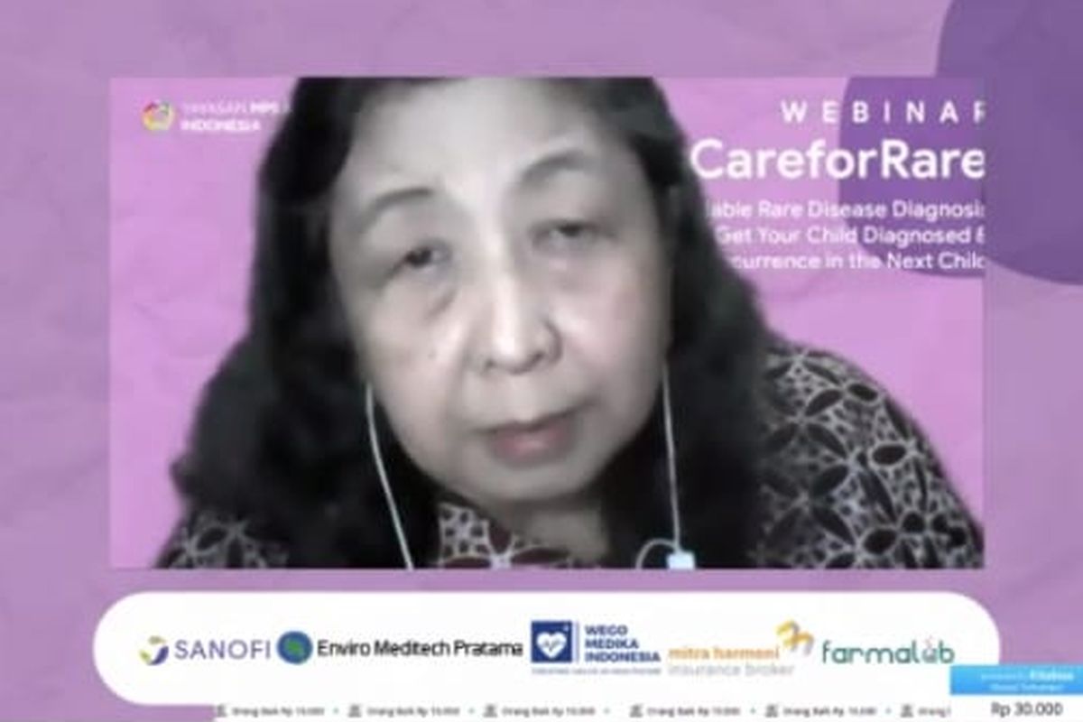 Foto tangkapan layar yang memperlihatkan sosok Kepala Pusat Penyakit Langka RSUPN Dr. Cipto Mangunkusumo, Prof. DR. dr. Damayanti Rusli Sjarif, Sp.A(K), saat mengisi materi dalam Webinar #CareForRare yang diadakan Yayasan MPS & Penyakit Langka Indonesia, Minggu (11/10/2020).