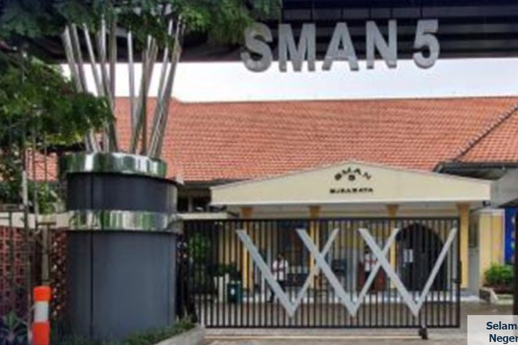 SMAN 5 Surabaya menjadi salah satu SMA terbaik di Jawa Timur berdasarkan rerata nilai UTBK 2022.