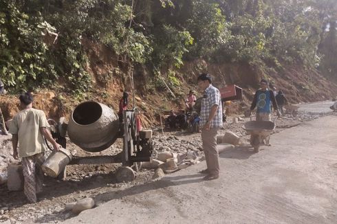 Di Balik Kisah Dermawan Habiskan Uang Miliaran Bangun Jalan di Kampung: Jika Ikhlas, Rezeki Pasti Dikasih Allah