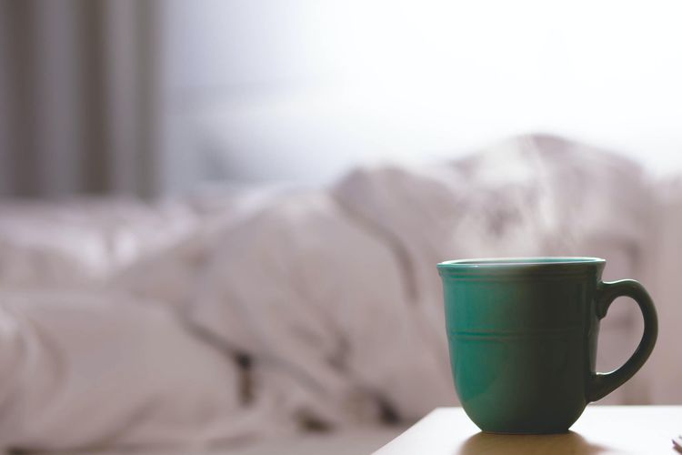 Menyesap teh hitam di malam hari bisa menyebabkan Anda mengalami gangguan tidur.
