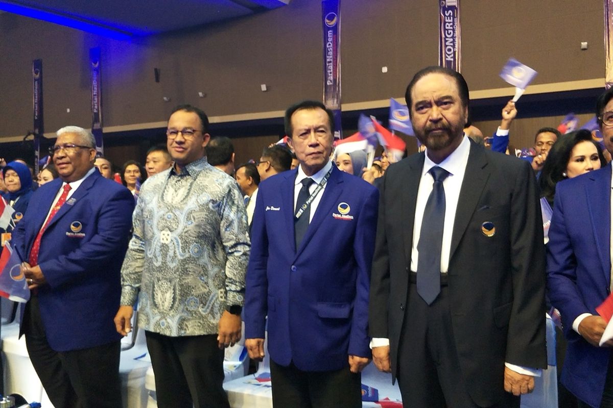 Gubernur DKI Jakarta Anies Baswedan menghadiri Kongres Partai Nasdem di JIExpo Kemayoran, Jakarta Pusat, Jumat (8/11/2019) malam. Anies duduk di barisan paling depan bersama Ketua Umum Partai Nasdem Surya Paloh.