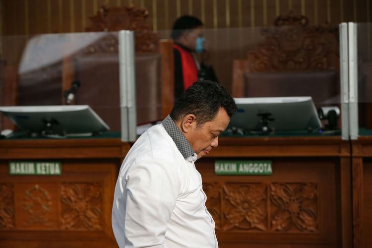 Terdakwa kasus pembunuhan berencana Brigadir J atau Nofriansyah Yosua Hutabarat, Kuat Ma'ruf usai menjalani persidangan di Pengadilan Negeri Jakarta Selatan. (foto stok)