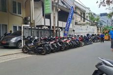 Saat Parkir Liar di Sekitar  Grand Indonesia Jadi Andalan Warga meski Bikin Macet...