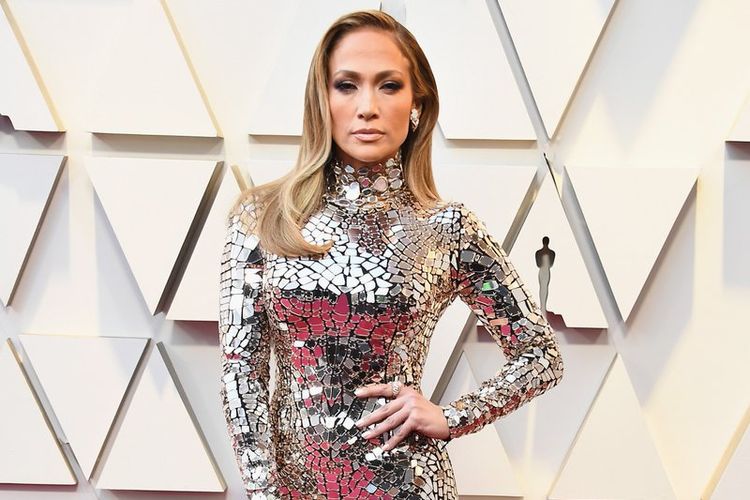 Penyanyi Jennifer Lopez ketika menghadiri malam penganugerahan Grammy, Minggu (24/2/2019) malam waktu setempat.