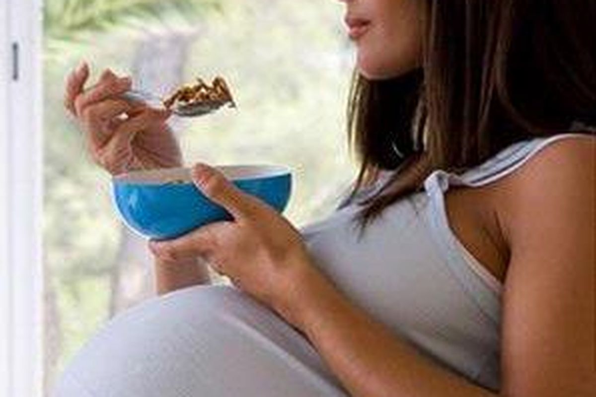 Sarapan juga penting bagi ibu hamil. 
