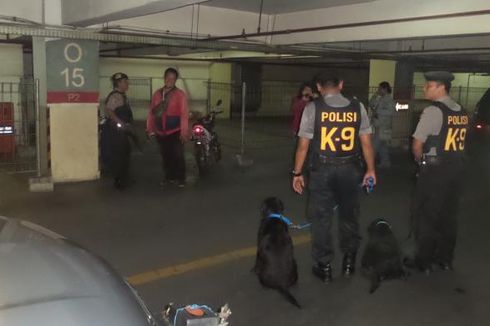 2 Anjing Pelacak Sisir Area Ledakan di ITC Depok