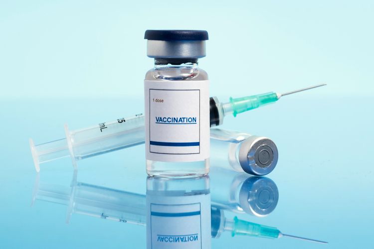 KLB Campak Melonjak, Dampak Influencer Antivaksin?