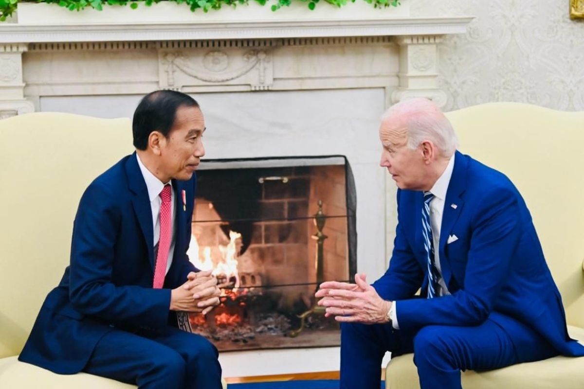 Presiden Joko Widodo dan Presiden Amerika Serikat Joe Biden saat berdiskusi ketika bertemu di Gedung Putih, Washington DC, pada Senin (13/11/2023) waktu setempat atau Selasa (14/11/2023) waktu Indonesia. 