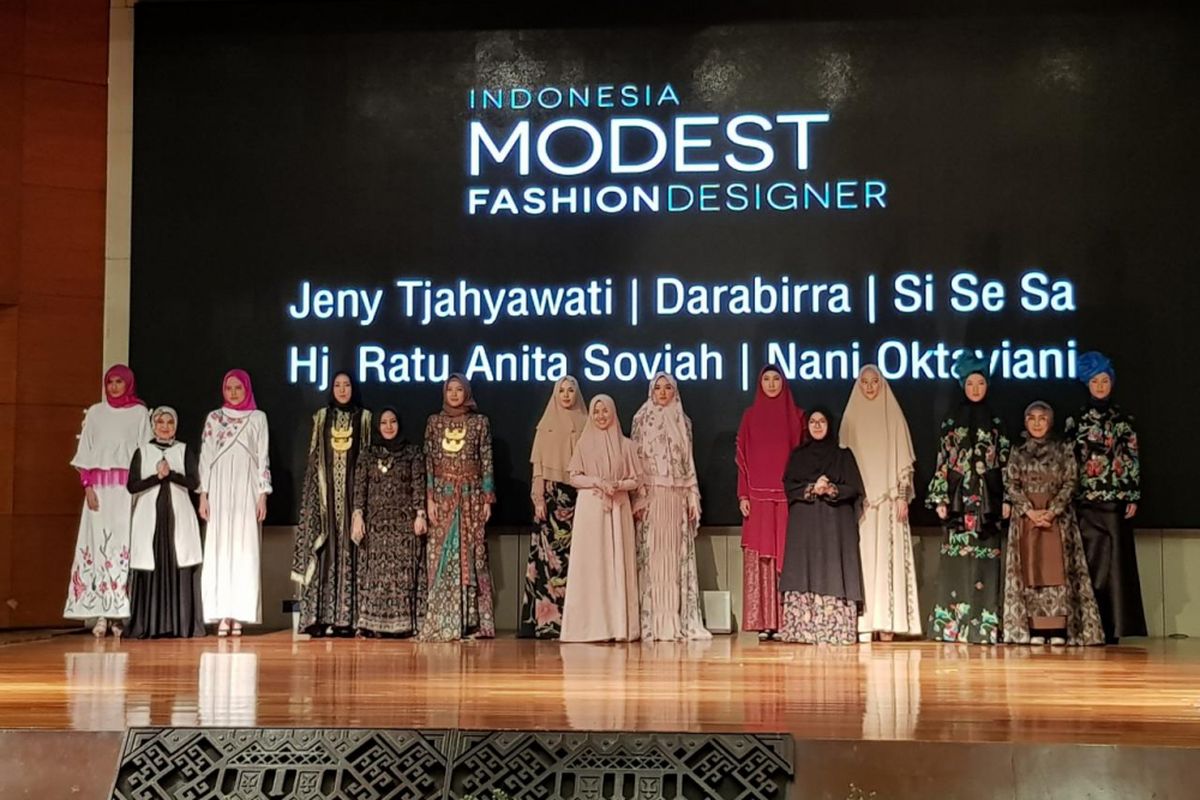 Trunk show Indonesia Modest Fashion Week 2017 di Kementerian Pariwisata, Jakarta, Senin (9/10/2017).