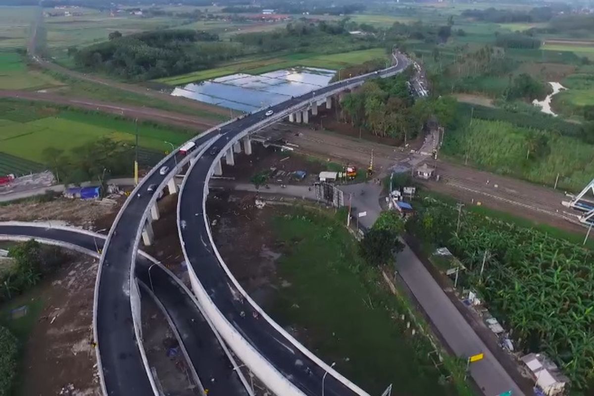 Jalan layang Klonengan sudah resmi beroperasi. 