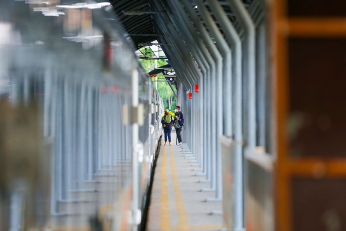 PT Kereta Api Indonesia (KAI) mengajak masyarakat untuk sama-sama mematuhi kebijakan yang telah ditetapkan oleh pemerintah terkait PPKM Darurat.