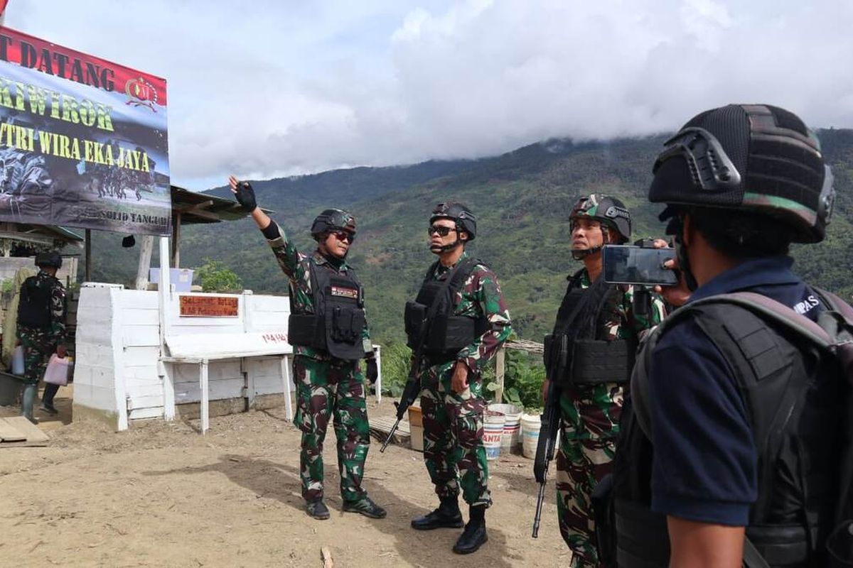 Komandan Korem 172/PWY Jayapura Brigjen TNI J.O Sembiring, saat melakukan kunjungan ke Distrik Kiwirok, Kabupaten Pegununungan Bintang, Papua, Kamis (3/11/2022).