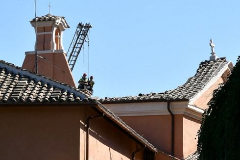 Atap Gereja Bersejarah di Italia Runtuh