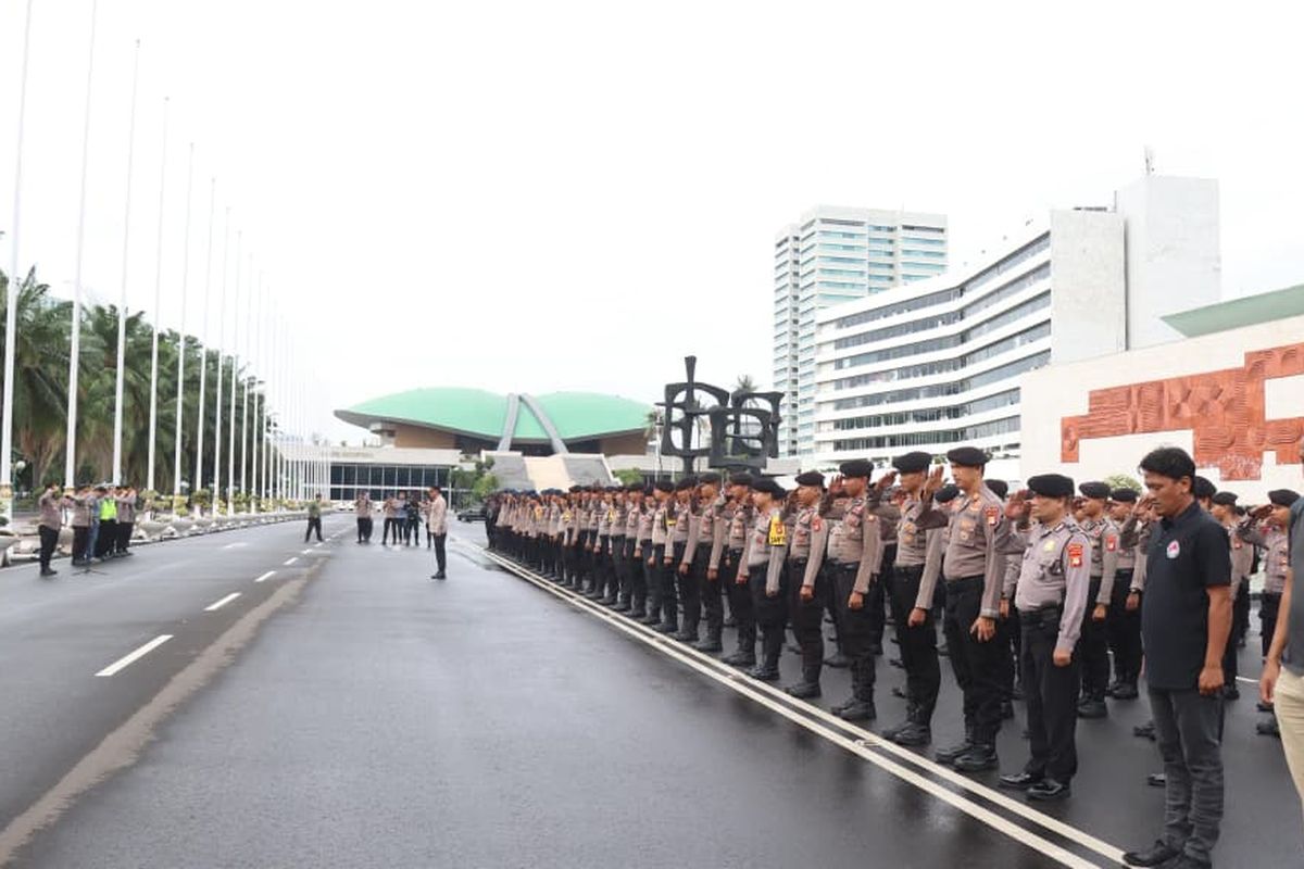 Kawal Demo Buruh di DPR, 685 Personel Berjaga Tanpa Senjata Api