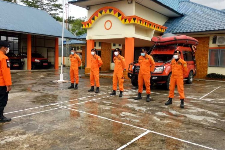 Basarnas Nias, lakukan operasi pencarian dan penyelamatan seorang nelayan, yang dinyatakan hilang sejak kemari hari Selasa (7/7/2020), yang melaut menuju Pulau Saranbaung, Kabupaten Nias Utara, Sumatera Utara.