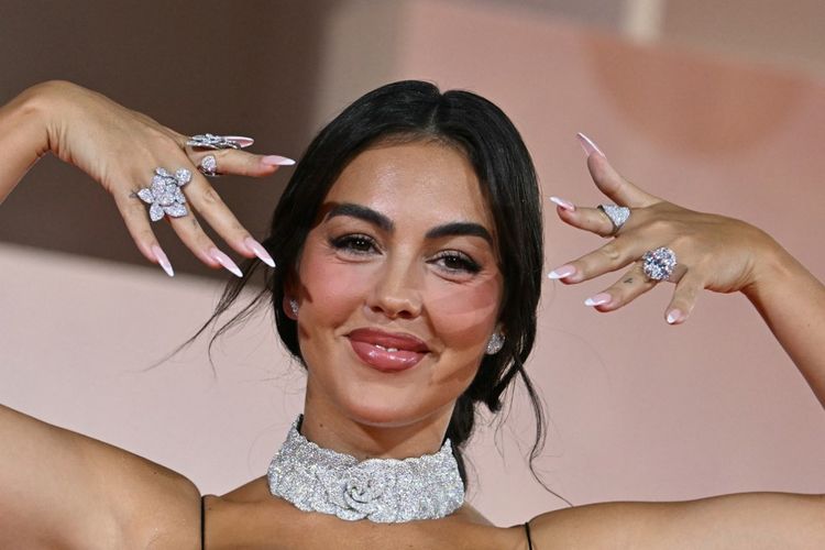 Georgina Rodriguez, tunangan Cristiano Ronaldo, menghadiri red carpet Venice Film Festival 2025 (Festival Film Venesia 2025) untuk film Father Mother Sister Brother di Venesia, Italia, pada Minggu (31/8/2025).