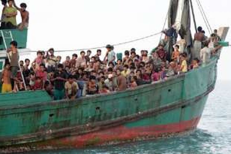  Pada 20 Mei 2015, ratusan migran tiba di Aceh, termasuk warga etnis minoritas Rohingya, Myanmar.