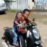 Orangtua Buta Moral yang Membiarkan Bocah Berkendara di Jalan Raya