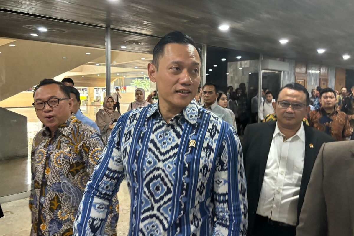 Menteri ATR/Kepala BPN Agus Harimurti Yudhoyono (AHY) saat ditemui di Gedung DPR RI, Jakarta, Selasa (11/6/2024).