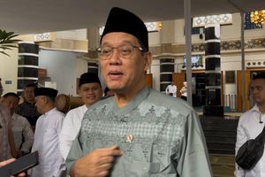 Purbaya Kaji Langkah Taktis Hadapi Serbuan Produk Impor di E-Commerce