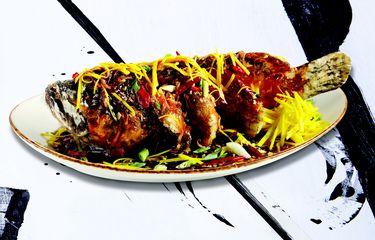 Mencicipi Makanan Thailand dengan Sentuhan Western di Greyhound Cafe
