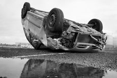Sunmori Selama PSBB Malah Picu Kecelakaan Mobil Mewah