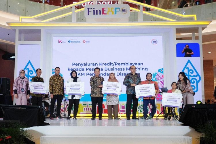 Seremonial penyaluran modal kerja kepada UMKM penyandang disabilitas, Yogyakarta, Sabtu (28/10/2023)