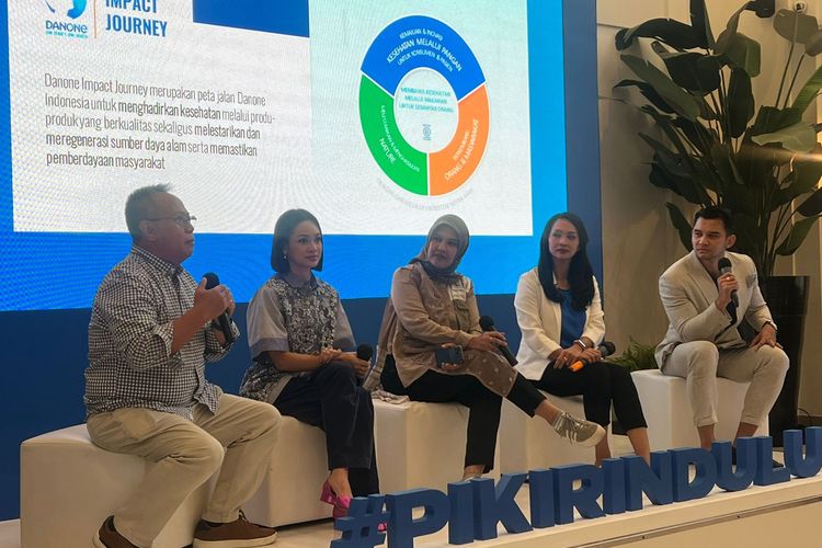 Peluncuran kampanye #PikirinDulu oleh Danone-Aqua, Kamis (24/8/2023).