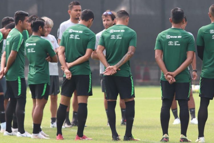 Timnas U-23 Indonesia melakukan sesi latihan di Lapangan ABC, Senayan, Jakarta Pusat, Selasa (14/8/2018)
