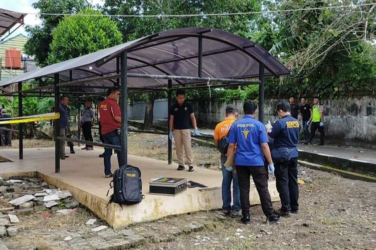 Aparat kepolisian di Kabupaten Gowa, Sulawesi Selatan menggelar olah TKP terkait tewasnya seorang penghuni Panti Jompo. Kamis, (23/1/2020).