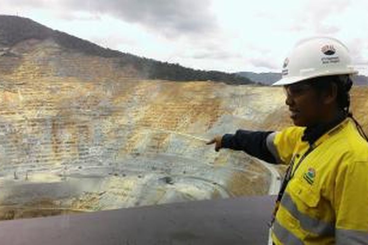 Tambang PT Newmont Nusa Tenggara di Batu Hijau, Sumbawa